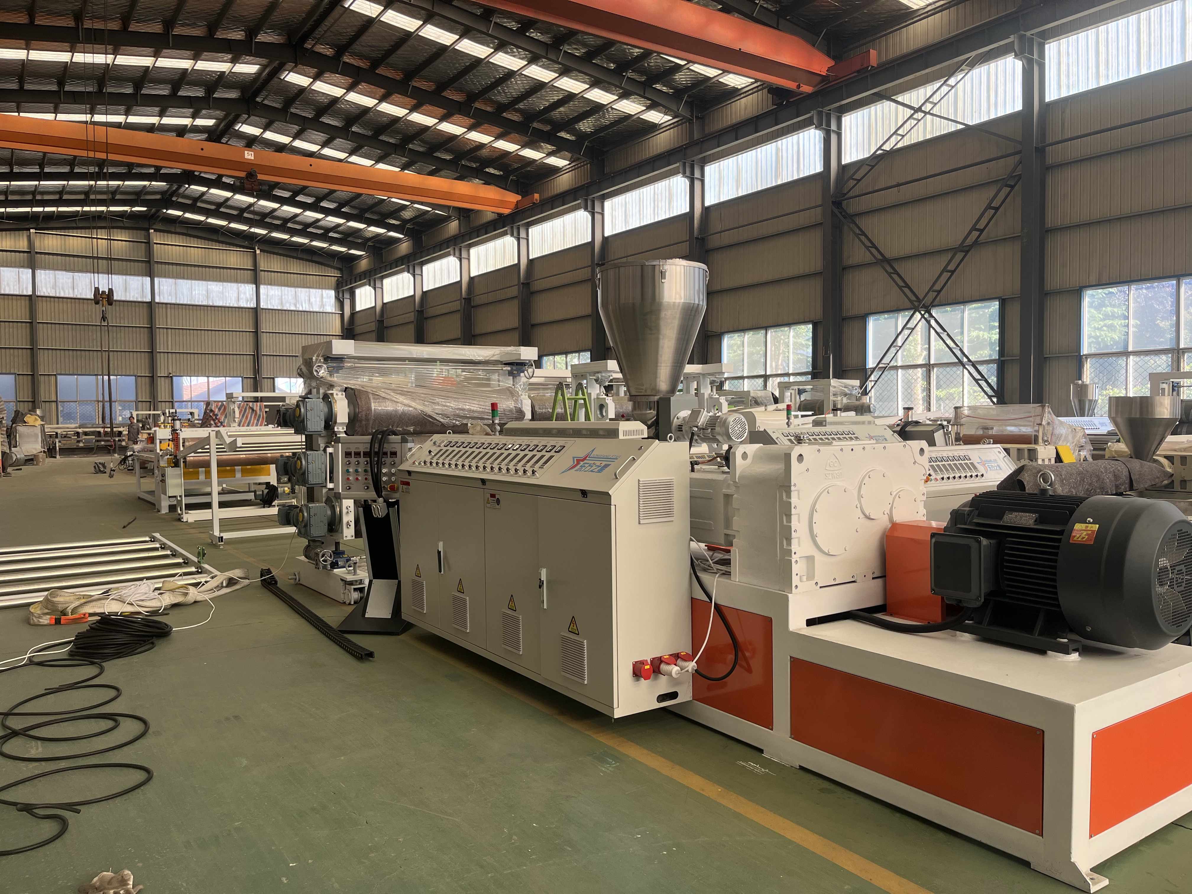 Proses Pengeluaran Lembaran PVC