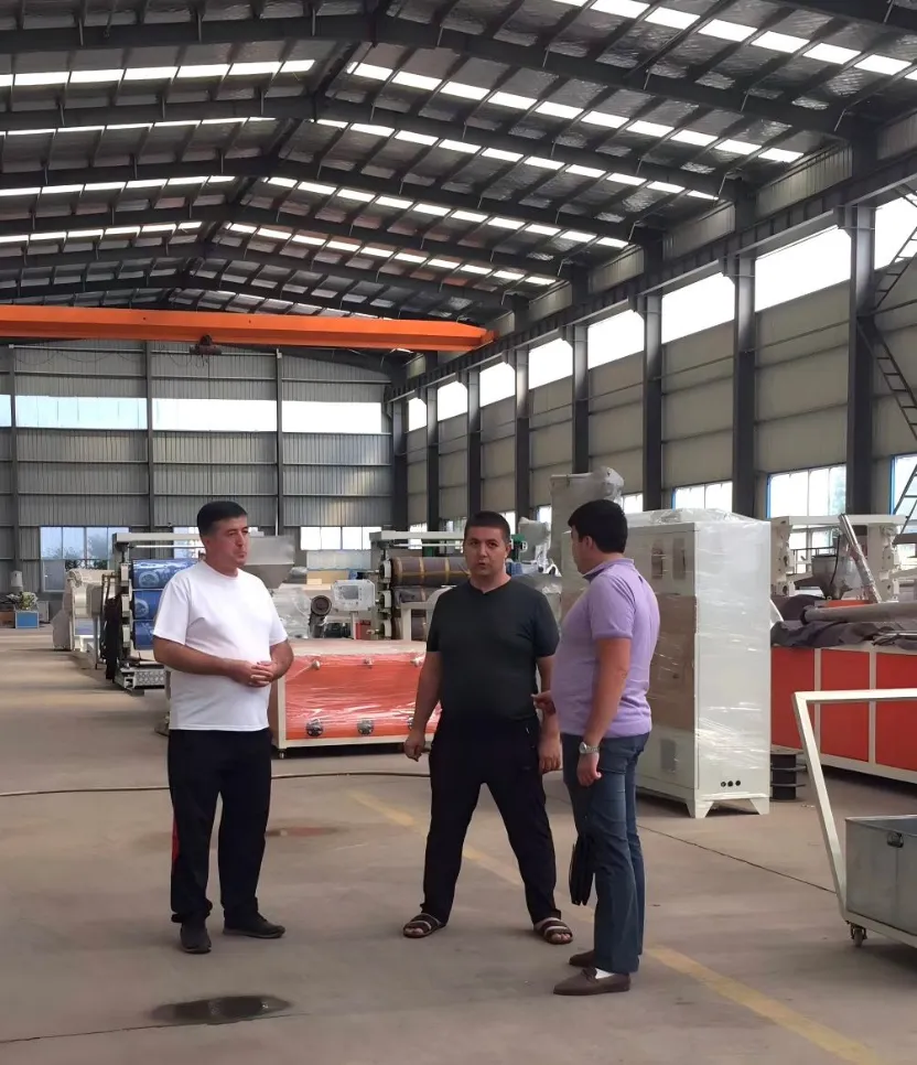Jentera Plastik Bintang Timur Mendapat Pesanan dari Georgia untuk Barisan Pengeluaran Tirai Fleksibel PVC Pelbagai Fungsi
